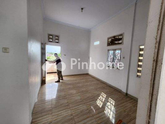 Rumah Dijual di Singkawang Barat, Kota Singkawang, 4 KM, 4 KT, LT 738m², LB 300m² - 5