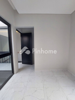Rumah Dijual di Serpong Utara, Kota Tangerang Selatan, 3 KM, 2 KT, LT 100m², LB 124m² - 5