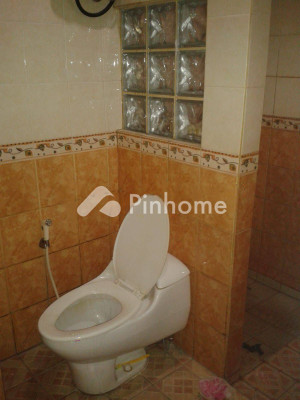 Rumah Dijual di Pamulang, Kota Tangerang Selatan, 4 KM, 5 KT, LT 200m², LB 230m² - 5