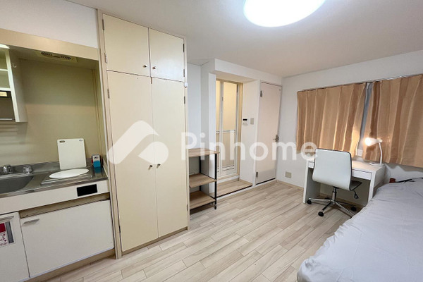 Rumah Dijual di Kebayoran Baru, Kota Jakarta Selatan, 2 KM, 3 KT, LT 100m², LB 140m² - 1