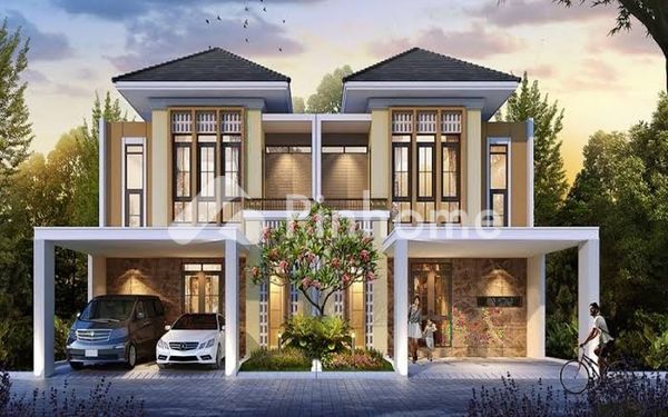 Sewa Rumah di Banjarsari, Kota Surakarta, 2 KM, 3 KT, LT 251m², LB 303m²