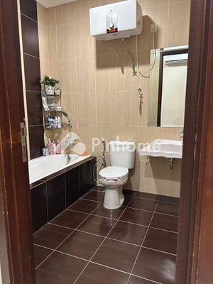 Rumah Dijual di Serpong, Kota Tangerang, 3 KM, 4 KT, LT 200m², LB 210m² - 1