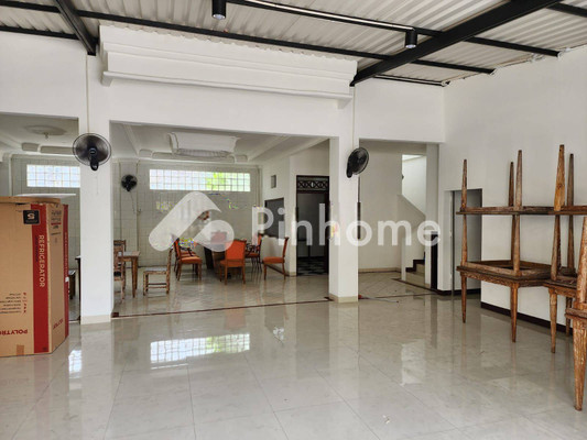 Ruko Dijual di Kuta, Kab. Badung, 4 KM, LT 235m², LB 300m² - 2