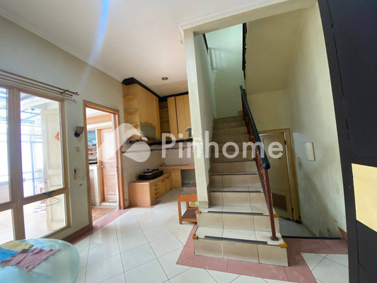Rumah Dijual di Penjaringan, Kota Jakarta Utara, 3 KM, 3 KT, LT 144m², LB 118m² - 8