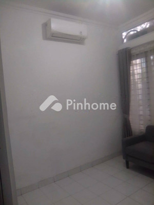 Rumah Dijual di Serpong, Kota Tangerang Selatan, 1 KM, 2 KT, LT 114m², LB 90m² - 5
