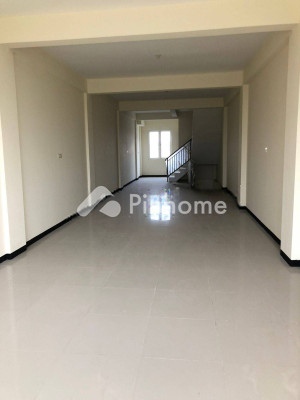 Ruko Dijual di Bandar Surabaya, Kab. Lampung Tengah, 4 KM, LT 191m², LB 323m² - 2