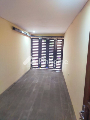 Rumah Dijual di Pal Merah (Palmerah), Kota Jakarta Barat, 3 KM, 3 KT, LT 136m², LB 180m² - 7