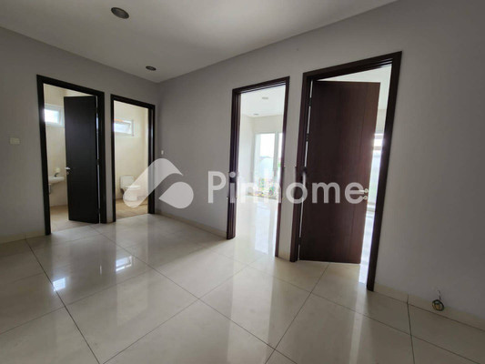 Rumah Dijual di Penjaringan, Kota Jakarta Utara, 3 KM, 4 KT, LT 250m², LB 550m² - 7