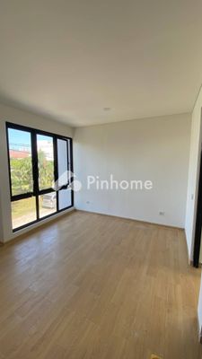 Rumah Dijual di Mulyorejo, Kota Surabaya, 3 KM, 3 KT, LT 75m², LB 75m² - 1