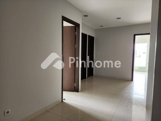 Rumah Dijual di Penjaringan, Kota Jakarta Utara, 3 KM, 4 KT, LT 250m², LB 550m² - 8