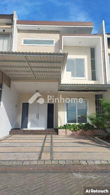 Rumah Dijual di Mulyorejo, Kota Surabaya, 4 KM, 5 KT, LT 160m², LB 279m²