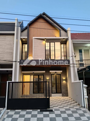 Rumah Dijual di Mulyorejo, Kota Surabaya, 4 KM, 5 KT, LT 87m², LB 130m²
