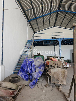Gudang Dijual di Kenjeran, Kota Surabaya, 1 KM, LT 260m², LB 320m² - 3