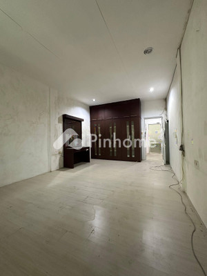 Rumah Dijual di Medan Petisah, Kota Medan, 2 KM, 2 KT, LT 64m², LB 180m² - 6