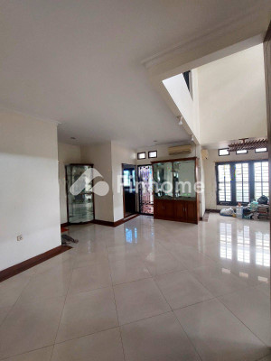 Rumah Dijual di Jagakarsa, Kota Jakarta Selatan, 3 KM, 3 KT, LT 280m², LB 253m² - 1
