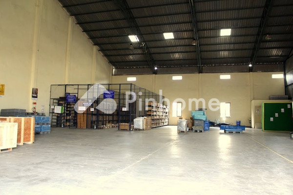 Gudang Dijual di Temon, Kab. Kulon Progo, 2 KM, LT 3000m², LB 2500m² - 2