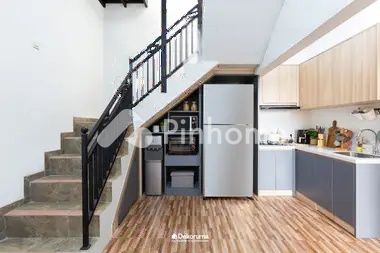 Rumah Dijual di Jatinegara, Kota Jakarta Timur, 1 KM, 2 KT, LT 120m², LB 90m²