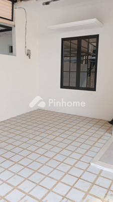 Rumah Dijual di Tangerang, Kota Tangerang, 3 KM, 3 KT, LT 72m², LB 90m² - 4