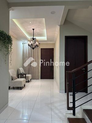 Rumah Dijual di Serpong, Kota Tangerang, 3 KM, 4 KT, LT 200m², LB 210m² - 6