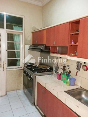 Rumah Dijual di Sukajadi, Kota Bandung, 2 KM, 4 KT, LT 136m², LB 200m² - 9