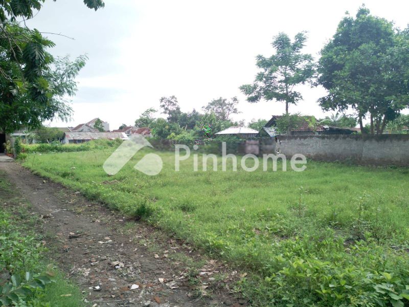 dijual tanah residensial 715m2 di sendangtirto - 1