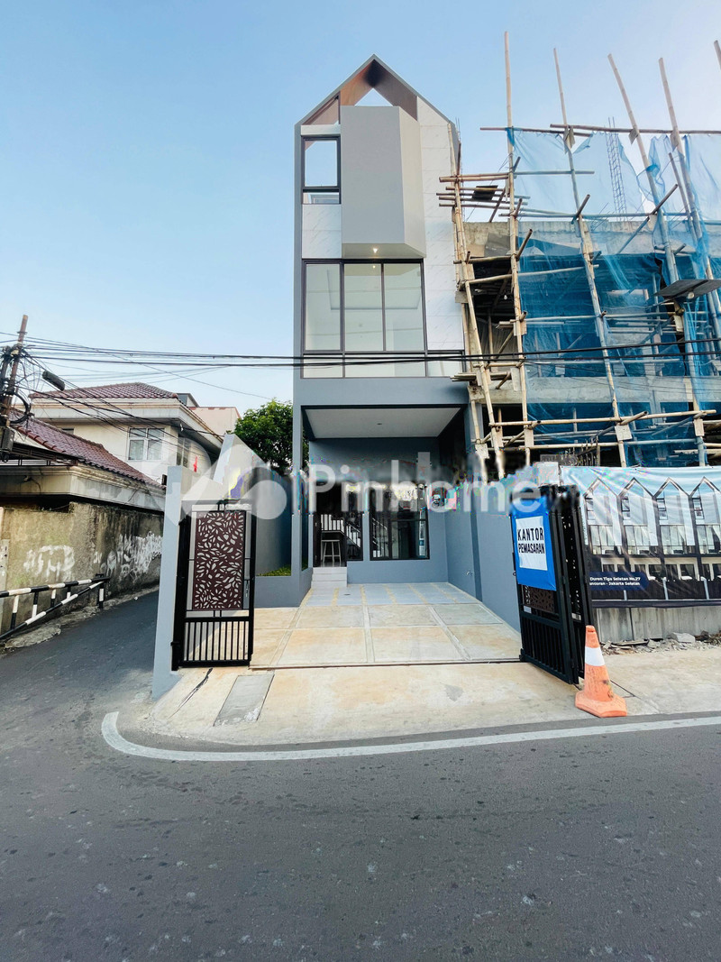 dijual rumah 2 lantai 3kt 51m2 di kalibata - 1
