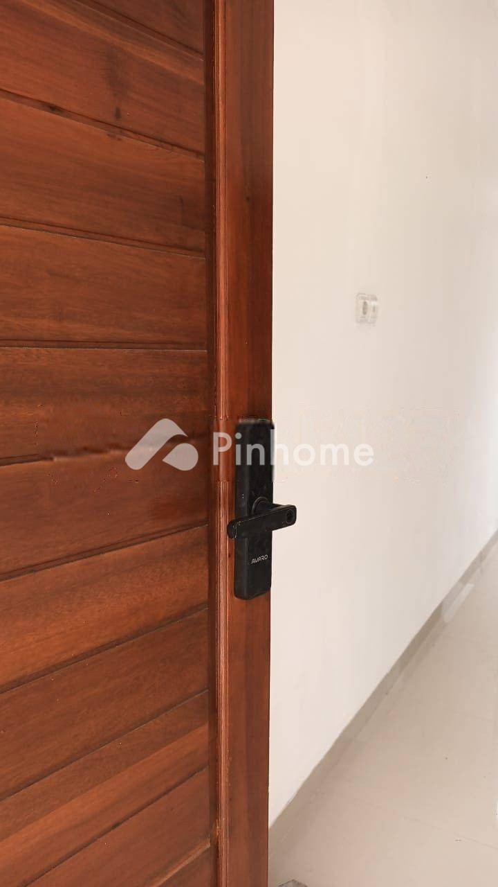 dijual rumah 2 lantai 3kt 70m2 di arcamanik - 1