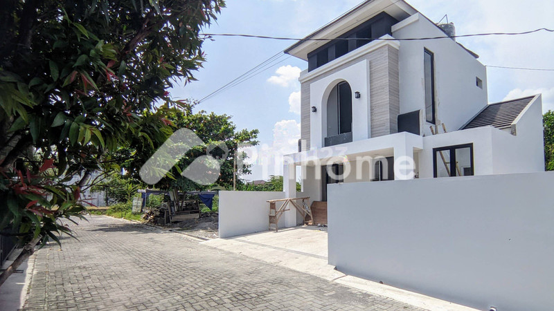 dijual rumah 2 lantai 3kt 66m2 di pudakpayung banyumanik semarang - 1