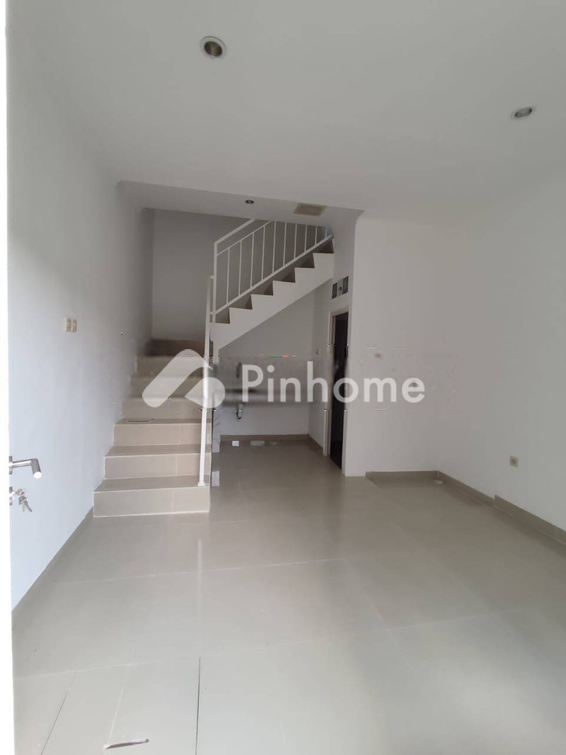 dijual rumah 2 lantai 2kt 20m2 di jalan sunter jakarta international stadion - 1