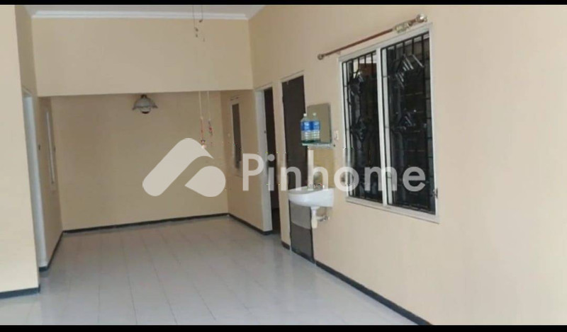 dijual rumah 1 lantai 3kt 120m2 di mulyorejo - 2