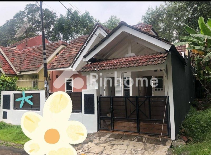 dijual rumah 1 lantai 3kt 200m2 di nusaloka bsd tangerang selatan - 1