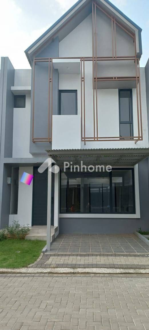disewakan rumah 2 lantai 4kt 60m2 di yuticha bsd - 1