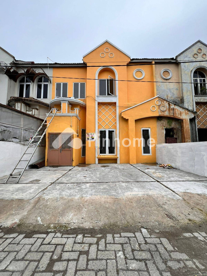 dijual rumah 2 lantai 2kt 112m2 di jl petunia raya kemenangan tani kec medan tuntungan kota medan sumatera utara 20136 - 1