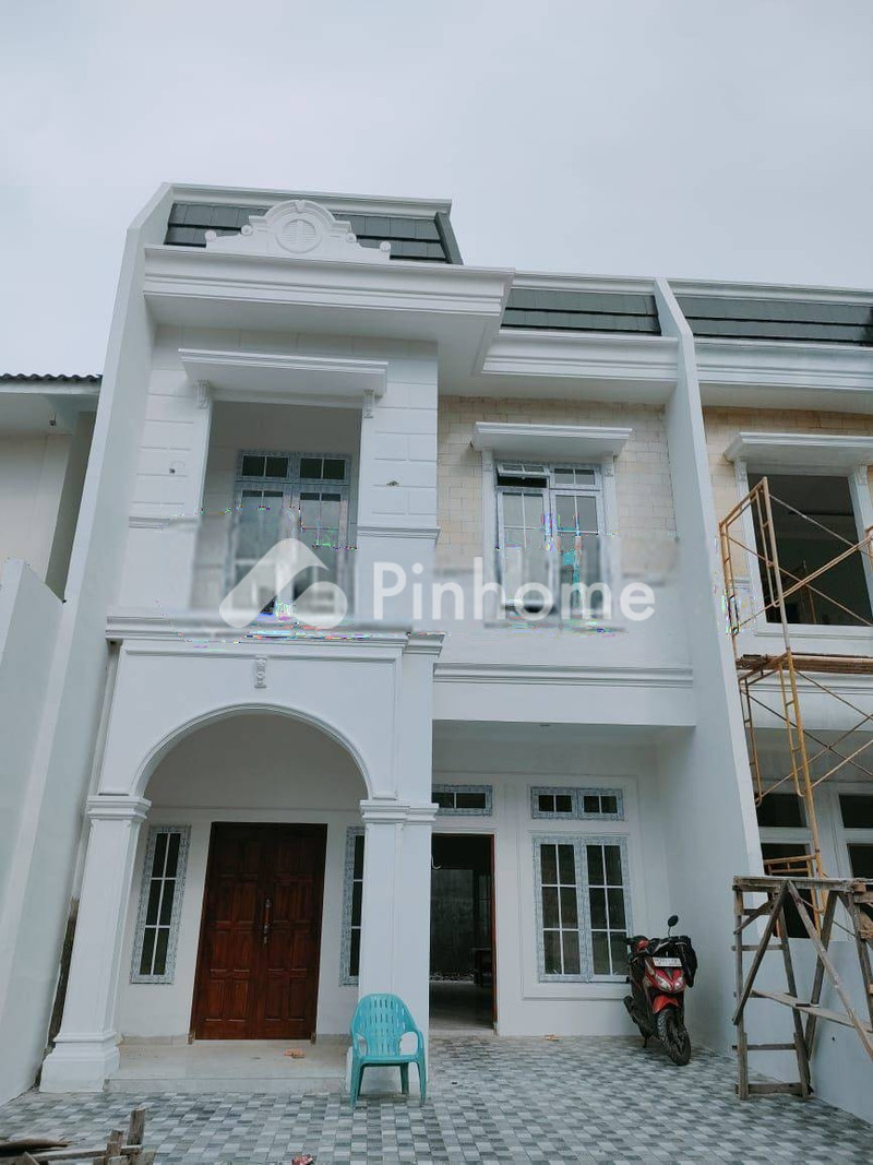 dijual rumah 2 lantai 4kt 130m2 di medan kota - 1