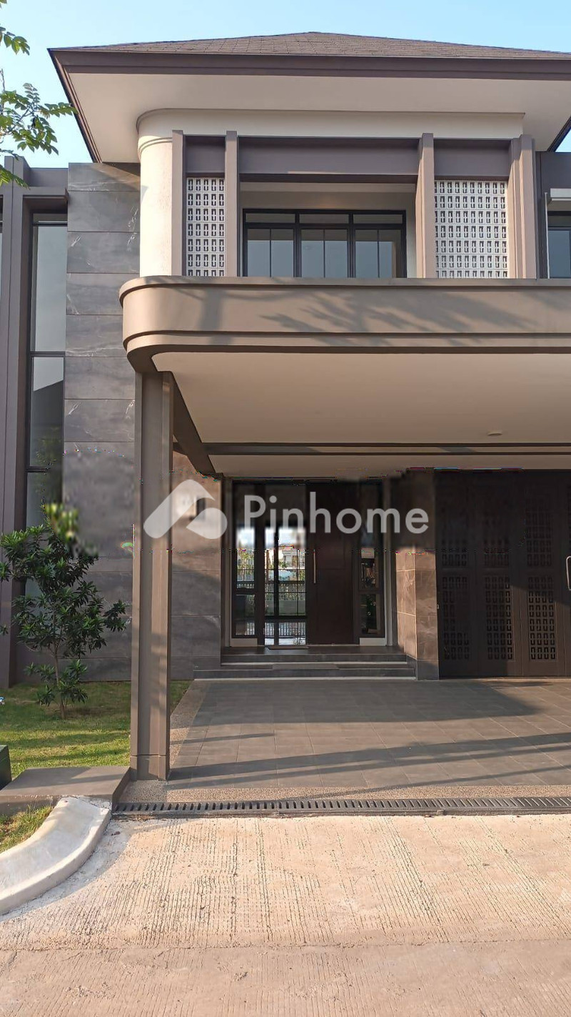 dijual rumah 2 lantai 3kt 176m2 di buah batu raya - 1