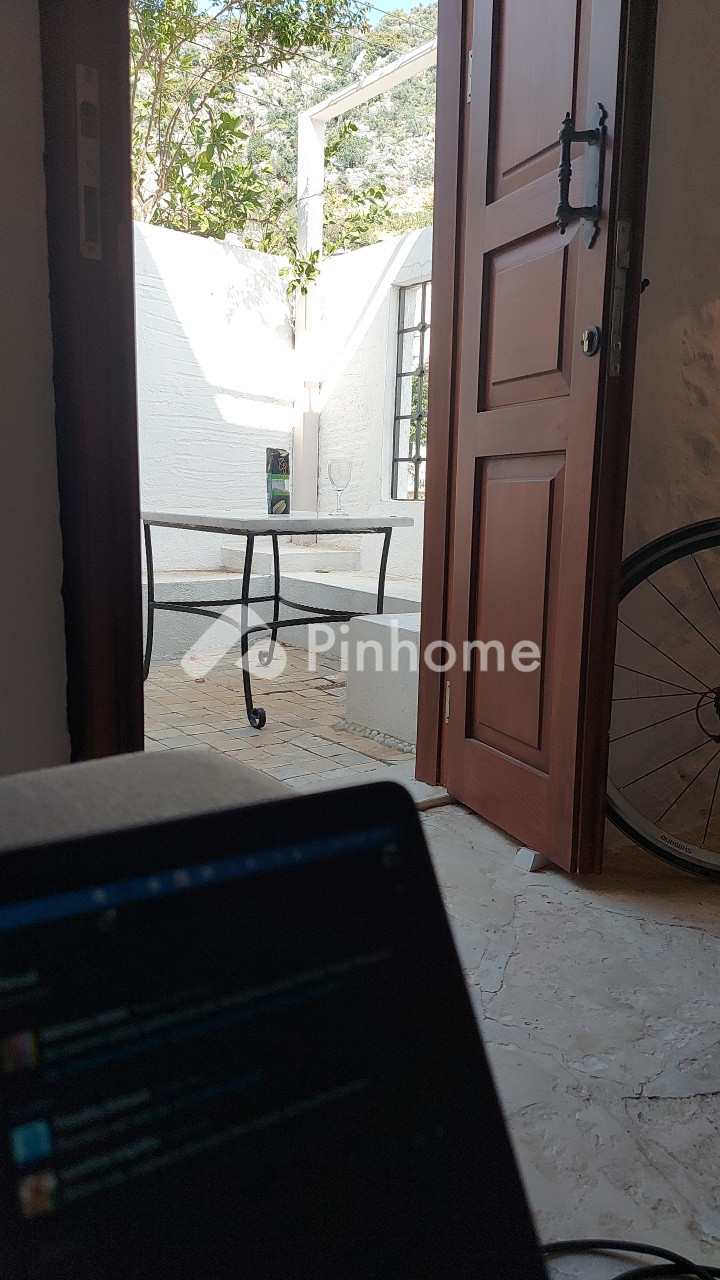 dijual apartemen 2br 300m2 di xxxx - 2