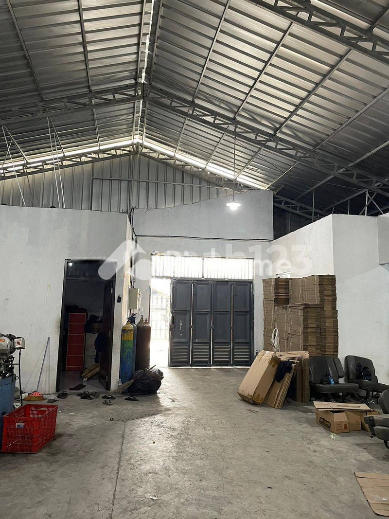 dijual gudang 467m2 di cikupa - 1
