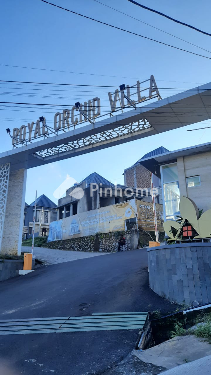 dijual rumah ex bifrost cipageran di jalan xbifrost - 2