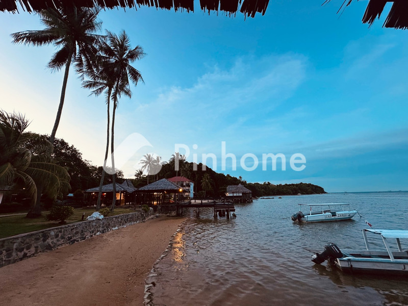 dijual kost 300m2 di cipete utara - 2