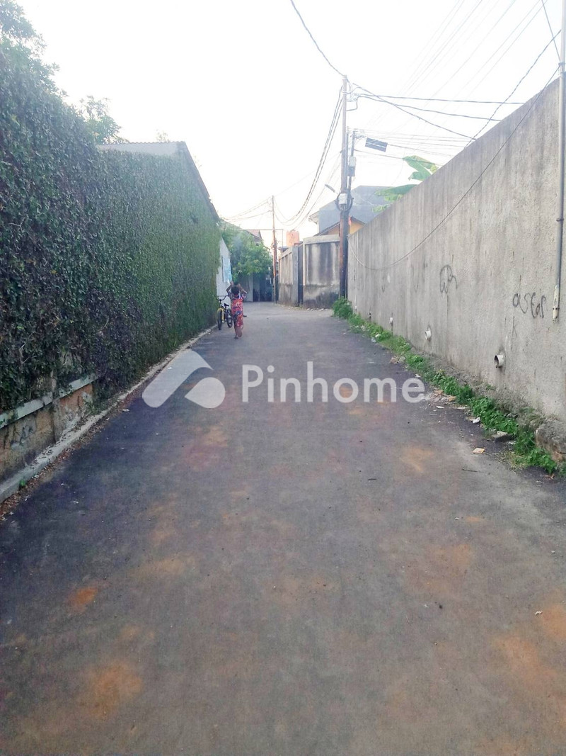 dijual rumah bekas lantai di rejomulyo - 2