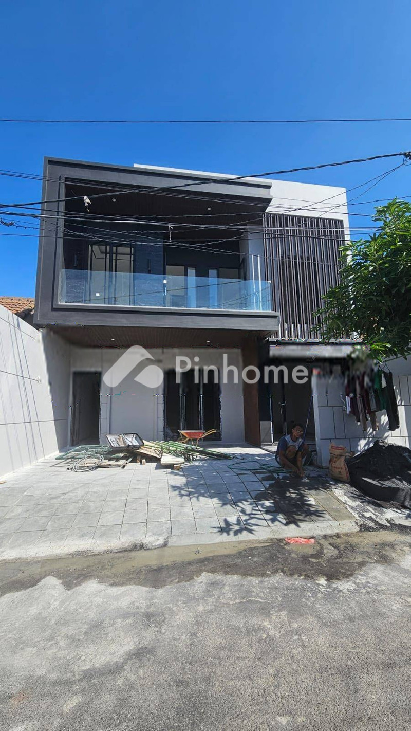 dijual rumah 1 lantai 5kt 135m2 di mulyorejo - 1