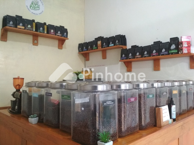 dijual tempat usaha samping jalar raya di paw - 1