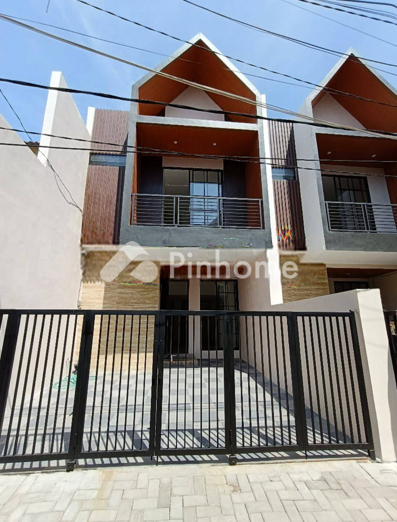 dijual rumah 1 lantai 3kt 63m2 di rungkut - 1