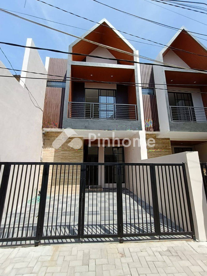 dijual rumah 1 lantai 3kt 63m2 di rungkut - 1