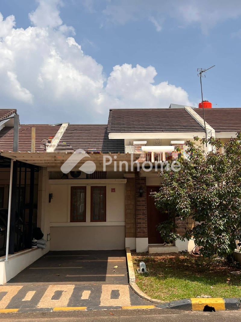dijual rumah 1 lantai 3kt 108m2 di jl celebration garden grandwisata bekasi - 1