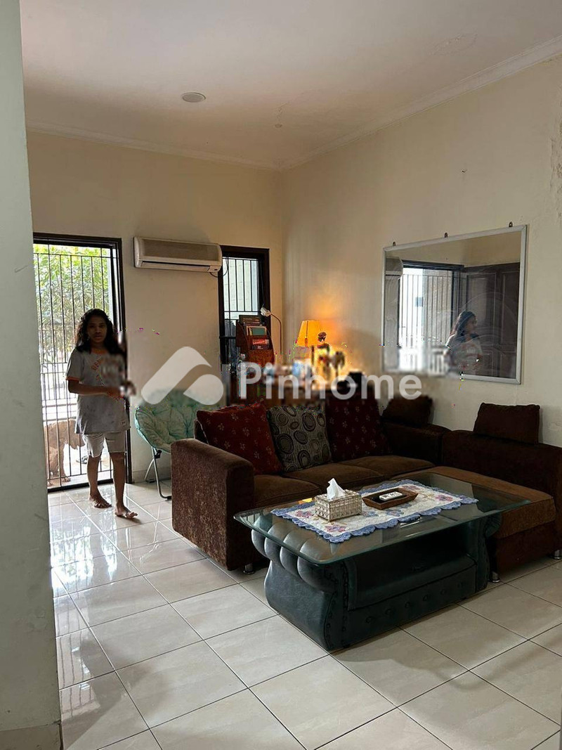 dijual rumah 2 lantai 3kt 90m2 di cengkareng - 1