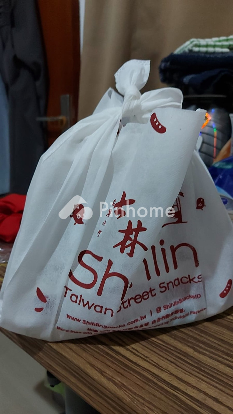 dijual rumah di jl  jend  sudirman - 2