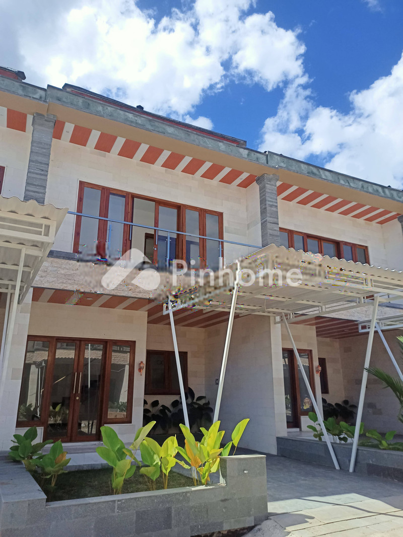 dijual rumah 2 lantai 2kt 60m2 di penarungan - 1
