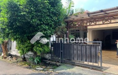 dijual rumah di cengkareng timur - 2