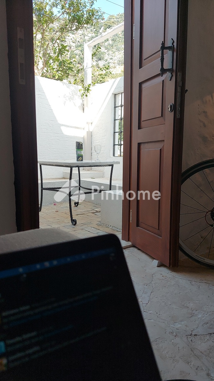 dijual apartemen 2br 300m2 di xxxx - 1